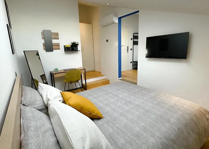 بيت ضيافة Alfea Deluxe Loft & ترينتو