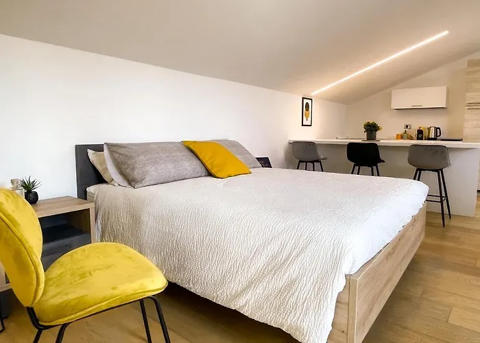 بيت ضيافة Alfea Deluxe Loft &